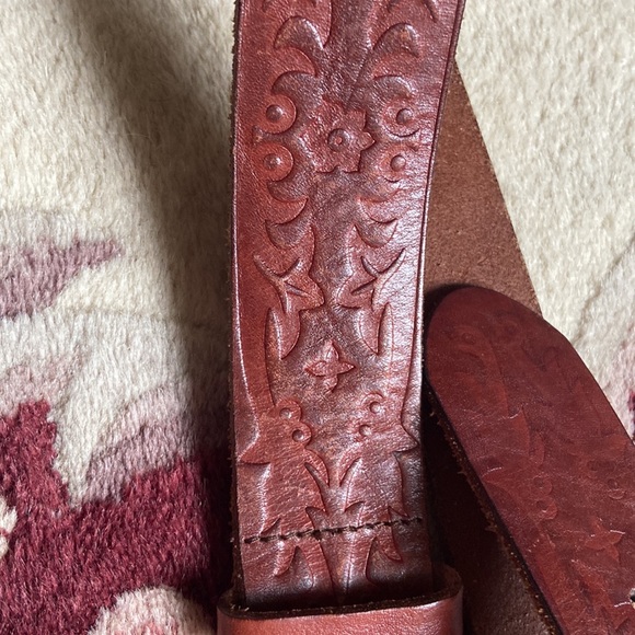Guess.leather belt Small. - Picture 4 of 8
